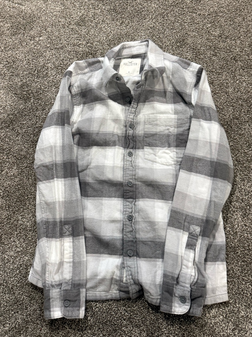 Hollister Men's Gray & White Plaid Button-Down Shirt